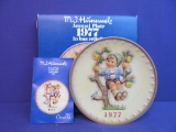 1977 Goebel M.I. Hummel Bas Relief Plate in the original box 8” plate
