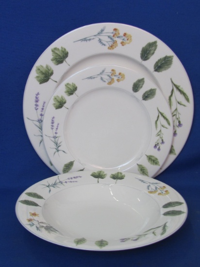 Mikasa China – Nature's Harmony (Wildflowers) 4 Dinner Plates, 7 Salad Plates, 6 Soup Bowls