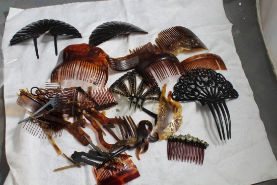 Large Lot of Antique & Vintage Ladies Hair Combs for Crafting