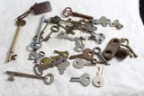 Antique Lot of Keys Skeleton, Barrel + others