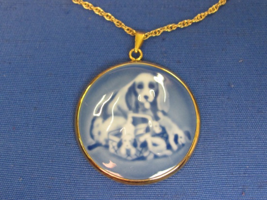 Bing & Grondahl Porcelain Pendant – Dog w Puppies – Mother's Day – 15” Goldtone Chain