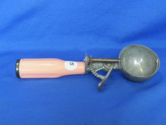 Retro Pink Plastic Handle Ice Cream Scoop – Japan