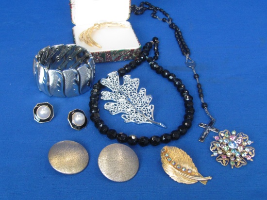 Vintage/Signed Jewelry: Coro Silvertone Bracelet, Monet Pin in Box, Rosary from France