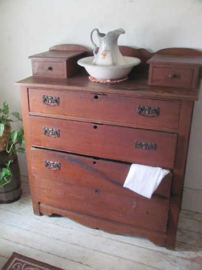 Antique Wood 4 Drawer Dresser w/Hanker chief drawers Most Original Hardware