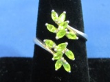 Sterling Silver Ring w Green Leaves – Size 8.25 – Weight is 3.9 grams