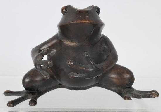 BRONZE SEATED TREE FROG