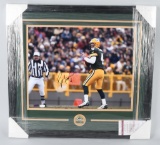 Brett Farve 16X20 signed color action photo frame