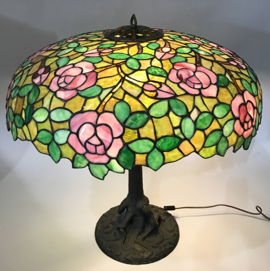 CHICAGO MOSAIC STAINED LEADED GLASS TABLE LAMP