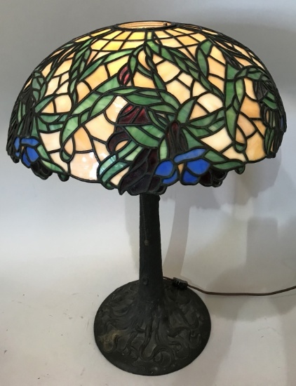 CHICAGO MOSIAC STAINED LEAED GLASS LAMP