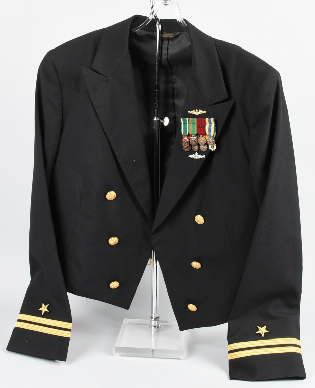 VIETNAM US NAVY NUCLEAR SUBMARINE OFFICER | Proxibid