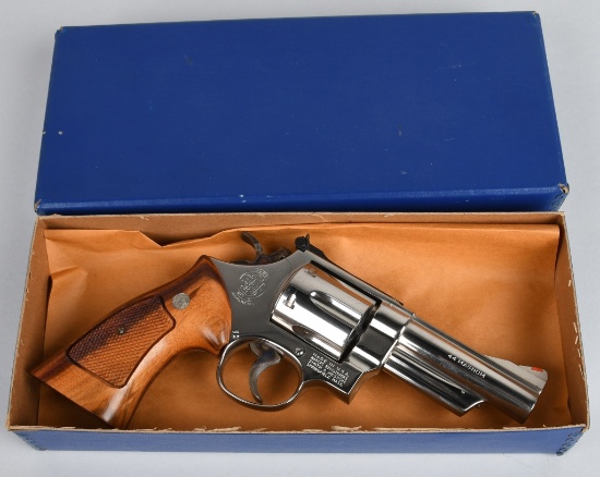 BOXED S&W MODEL 29-2 NICKEL REVOLVER