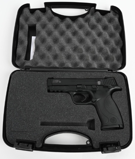 SMITH & WESSON M&P .22 LR PISTOL WITH CASE