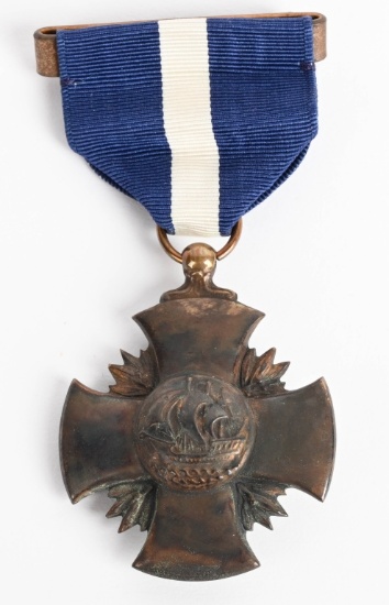 WWII US NAVY CROSS VALOR MEDAL WW2
