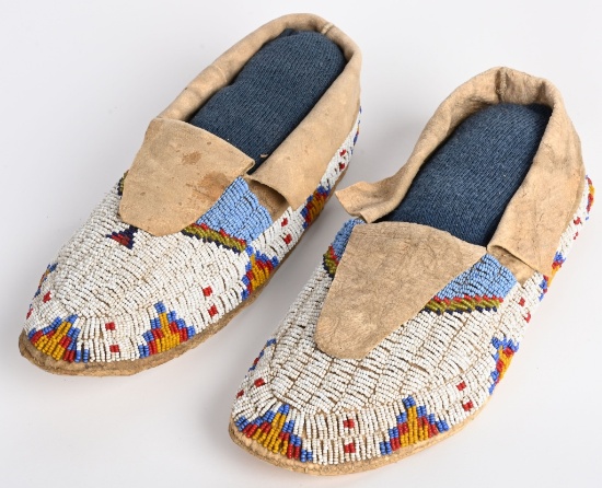 CUSTER PERIOD SIOUX BEADED MOCCASINS LARGE SIZE