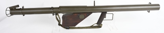 WWII US M1A1 BAZOOKA ANTI-TANK ROCKET LAUNCHER