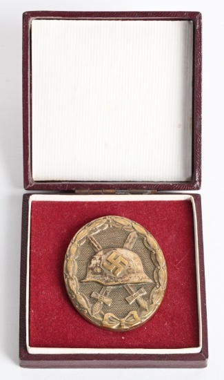 WWII NAZI GERMAN CASED GOLD WOUND BADGE WW2