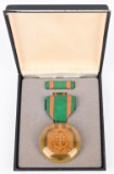 US NAVY ACHIEVEMENT MEDAL CASED w RIBBON LAPEL PIN
