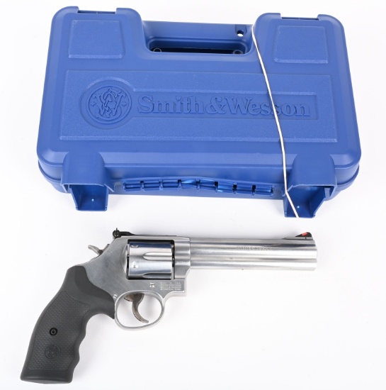 CASED S&W MODEL 686-6 STAINLESS REVOLVER