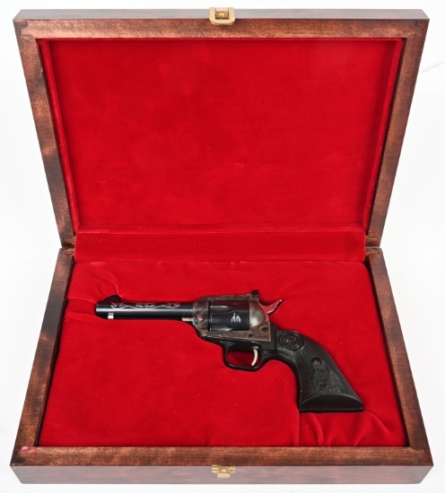 CASED COLT JOHN WAYNE NEW FRONTIER .22 REVOLVER