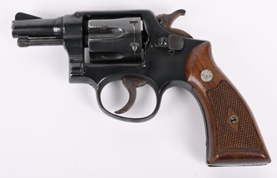 SMITH & WESSON M&P REVOLVER