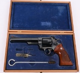 CASED S&W MODEL 29-2 BLUE REVOLVER