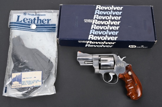 BOXED STAINLESS S & W MODEL 624 REVOLVER