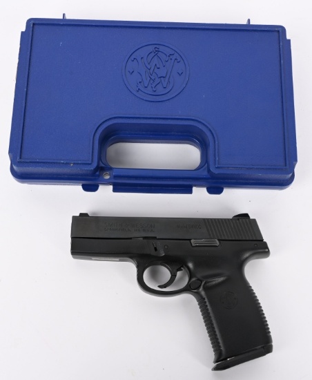 BOXED S&W MODEL SW40C SEMI AUTO PISTOL