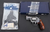 SCARCE BOXED S&W STAINLESS 2.5