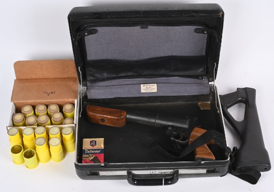 DEFENSE TECHNOLOGY 37mm GAS GUN W/ ACCESSORIES