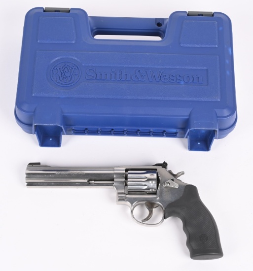 SMITH & WESSON MODEL 617-6 DOUBLE ACTION REVOLVER