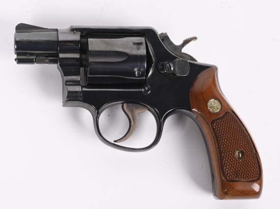 SHORT BARREL S&W MODEL 10-5 REVOLVER