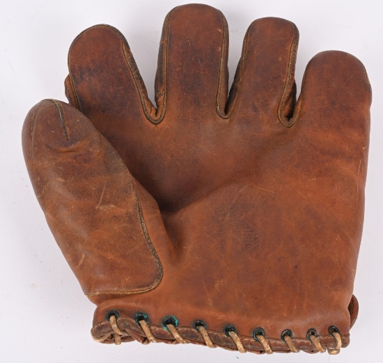 PRE WAR WINCHESTER FIELDERS GLOVE