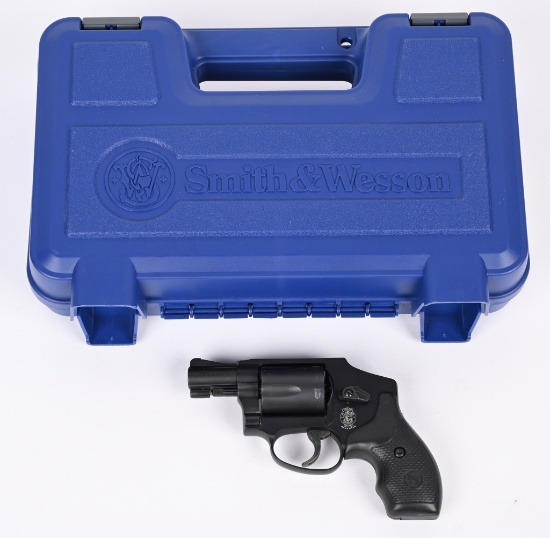 SMITH AND WESSON MODEL 442-2 AIRWEIGHT DA REVOLVER