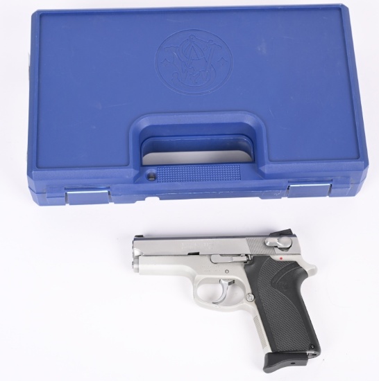 SMITH & WESSON MODEL 3913 SEMI AUTOMATIC PISTOL