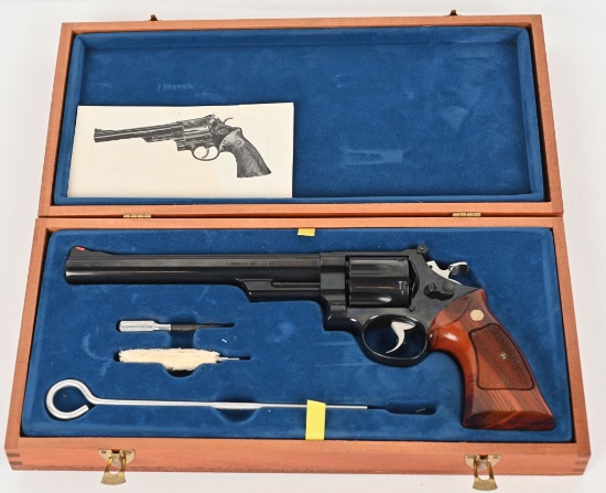 SMITH & WESSON 29-3 .44 MAGNUM WITH WOODEN CASE