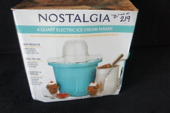 NOSTALGIA 4 Qt Electric Ice Cream Maker= DG