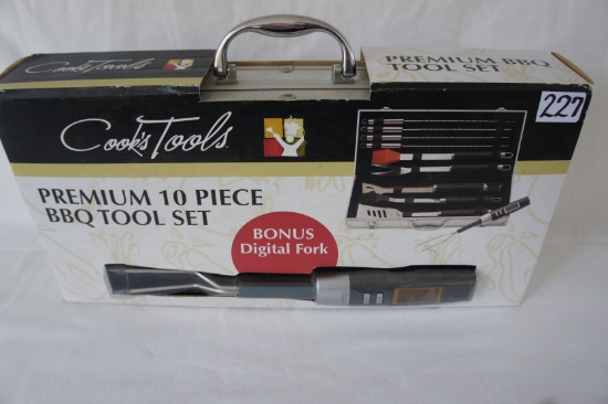 Cook's Tools Premium 10pc BBQ Tool Set  with Digital Fork =DG