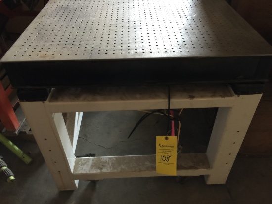 NEWPORT ANTI VIBRATION TABLE W/THREADED PLATE TOP