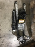 HUSKY HITCH W/ SWAY BARS