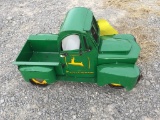 JOHN DEERE METAL TRUCK