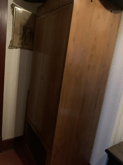 30"X23"X77" WARDROBE