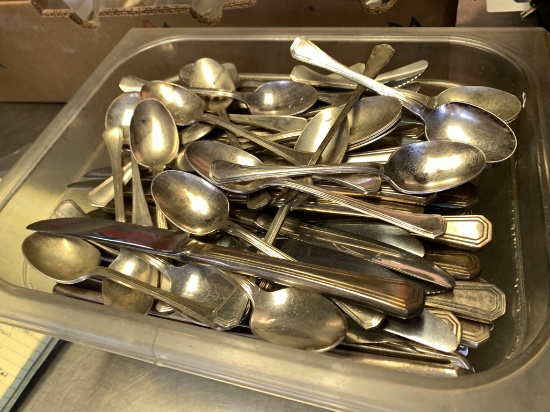 BUCKET MOSTLY KNIVES&MISC SILVER PLATED FLATWARE