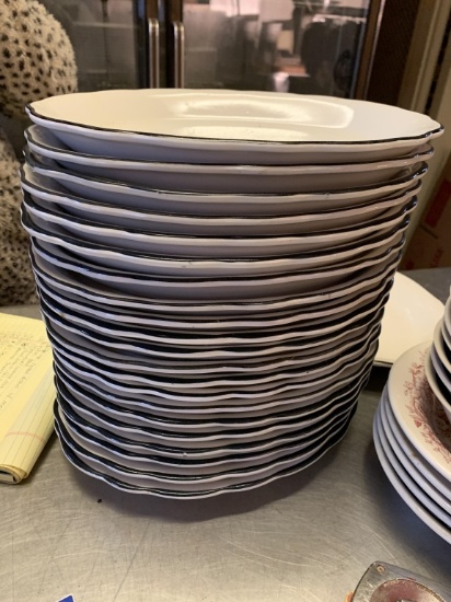 (21)11.5" OVAL BLACK RIM PLATTERS