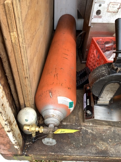 HELIUM TANK W/ BALLOON VALVE