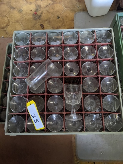 (2) FLATS MISC GLASSWARE
