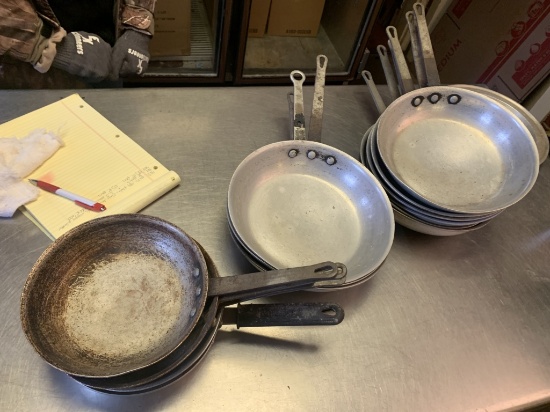 (9) 10" PANS & (5) 8" PANS