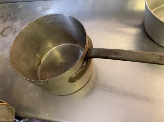 11"X8" STOCKPOT WITH HANDLE STAMPED USMC