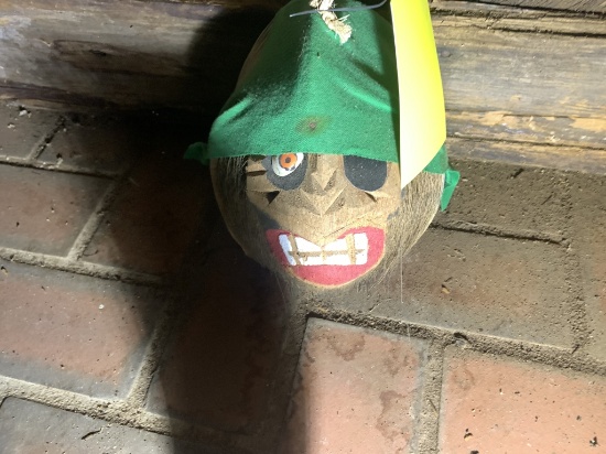 8" HANGING COCONUT HEAD