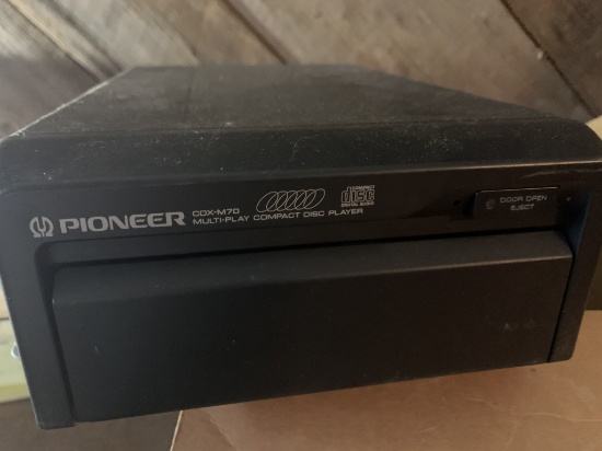 PIONEER CAR DISC CHANGER