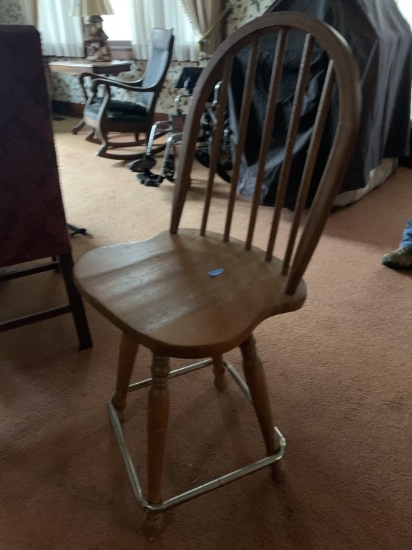 SWIVEL COUNTER HEIGHT CHAIR